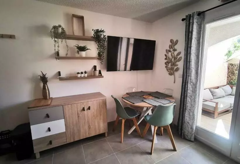 La Terrasse Ensoleillée De Sausset : Le Citronnier