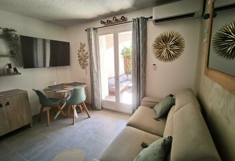 La Terrasse Ensoleillée De Sausset : Le Citronnier