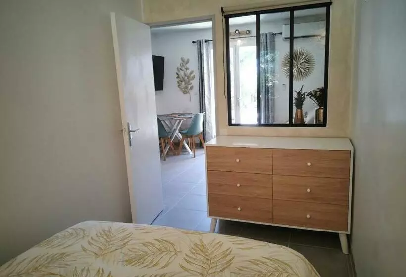 La Terrasse Ensoleillée De Sausset : Le Citronnier