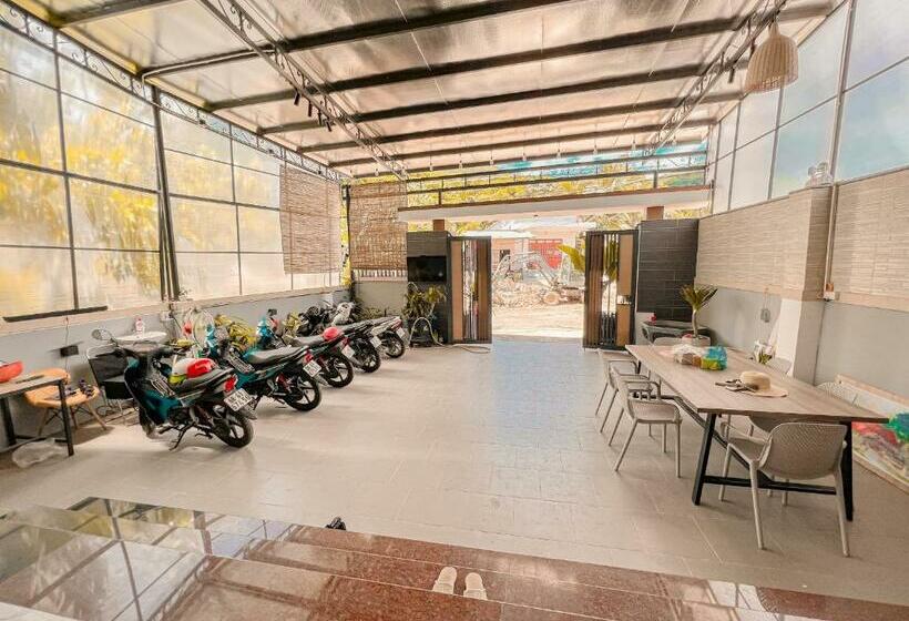 پانسیون Homestay Qhome