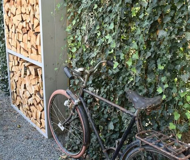 ペンション Villa Chez Les Amis   Adults Only