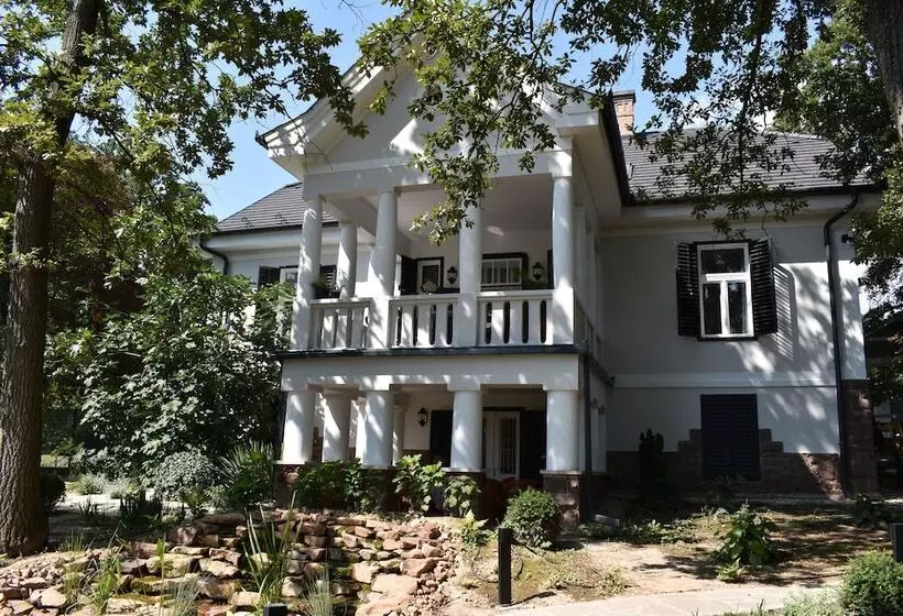 ペンション Villa Chez Les Amis   Adults Only