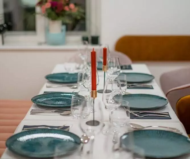 ペンション Villa Chez Les Amis   Adults Only