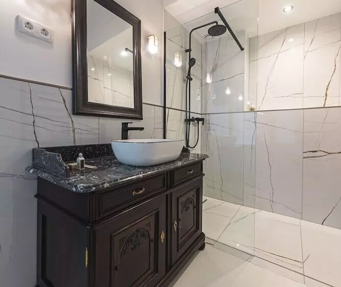 ペンション Villa Chez Les Amis   Adults Only