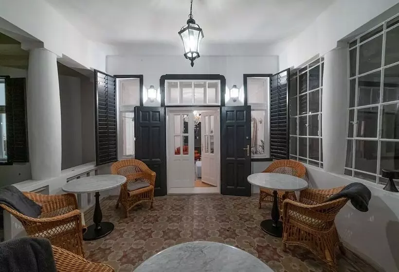 ペンション Villa Chez Les Amis   Adults Only