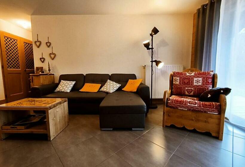 Appartement Cosy Avec Terrasse Et Parking Privé, Centre Village à 2 Pas Et Arrêt Ski Bus Proche Fr