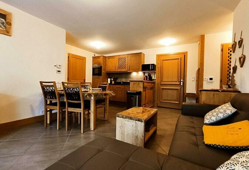 Appartement Cosy Avec Terrasse Et Parking Privé, Centre Village à 2 Pas Et Arrêt Ski Bus Proche Fr
