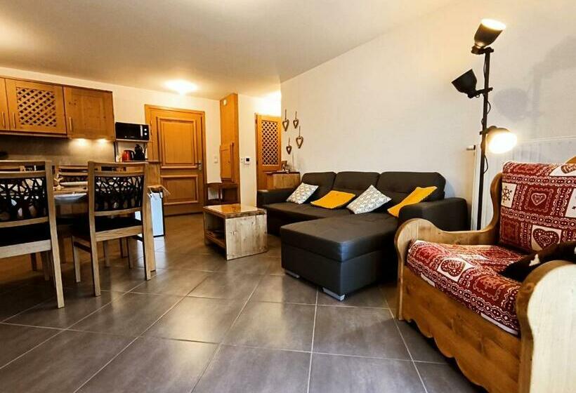 Appartement Cosy Avec Terrasse Et Parking Privé, Centre Village à 2 Pas Et Arrêt Ski Bus Proche Fr