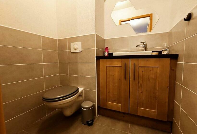 Appartement Cosy Avec Terrasse Et Parking Privé, Centre Village à 2 Pas Et Arrêt Ski Bus Proche Fr