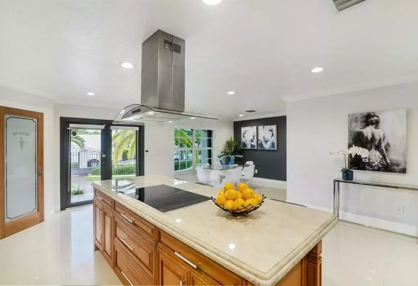 Oasis With Pool Spa Games 5br L21