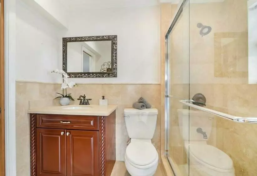 Oasis With Pool Spa Games 5br L21