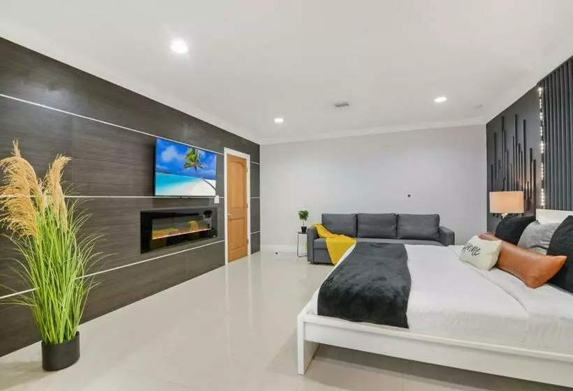 Oasis With Pool Spa Games 5br L21