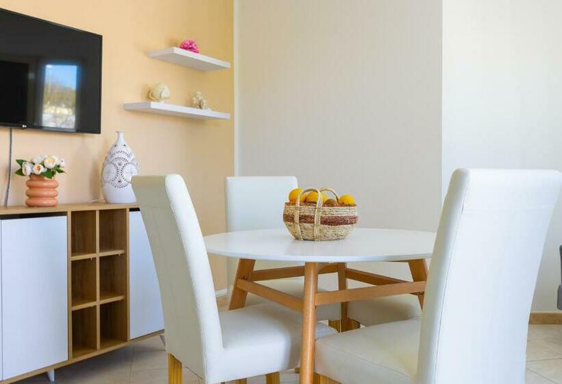 Civico 36   Pescoluse