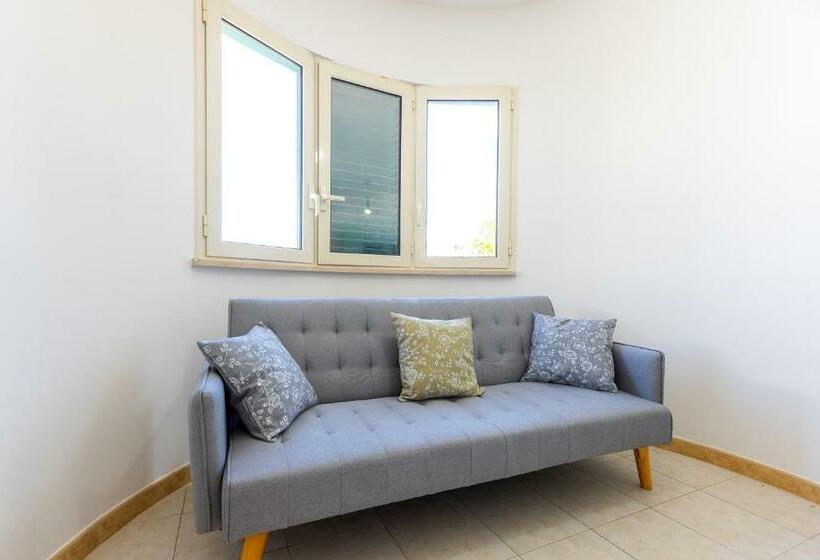 Civico 36   Pescoluse