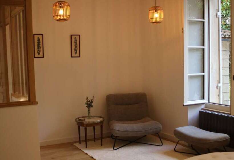 住宿加早餐  Malis Castera Le Petit Château