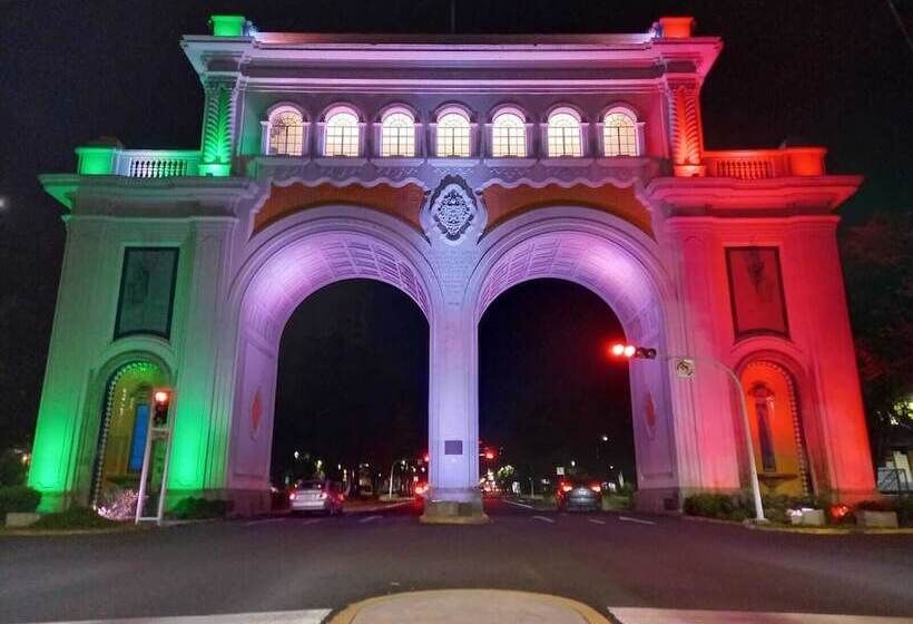 تختخواب و صبحانه Tu Estancia Guadalajara