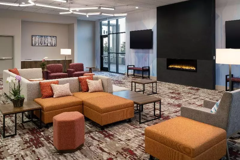 Hotelli Hilton Garden Inn Visalia, Ca