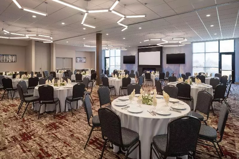 Hotelli Hilton Garden Inn Visalia, Ca