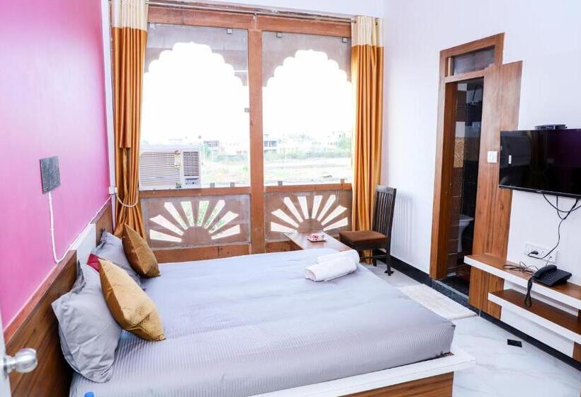 فندق Meera Heritage