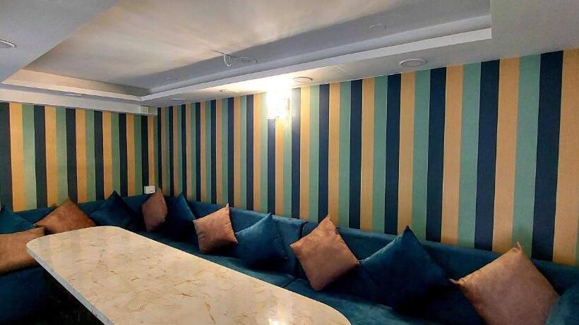 Hotel Spot On Embassy