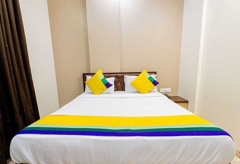 Itsy Hotels Golden Birds