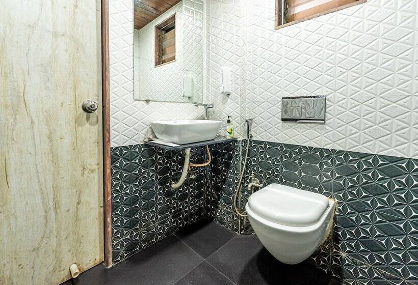 Itsy Hotels Golden Birds