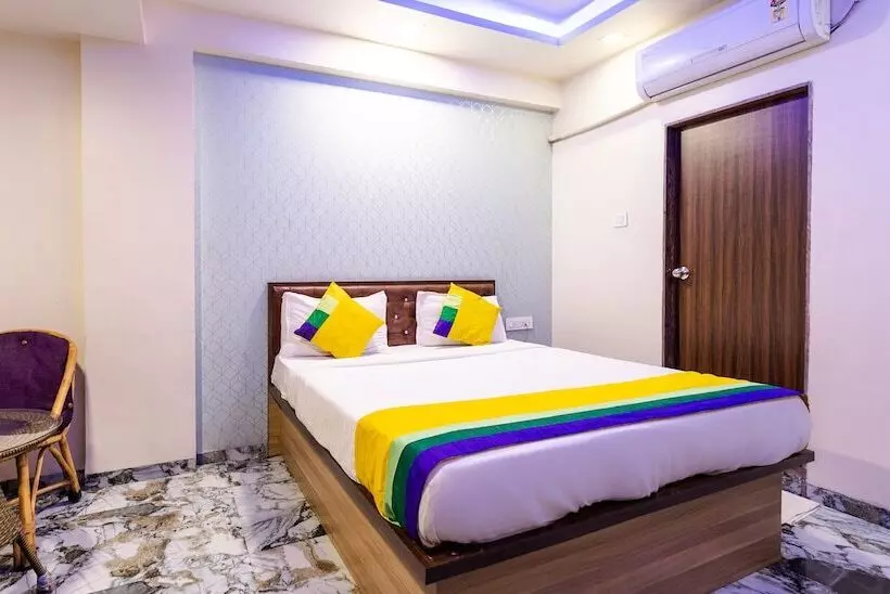 Itsy Hotels Golden Birds