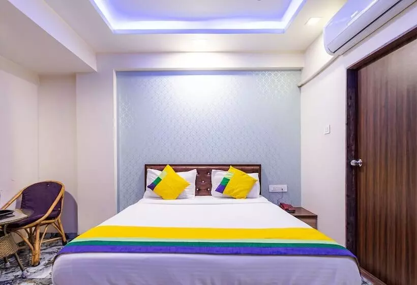 Itsy Hotels Golden Birds