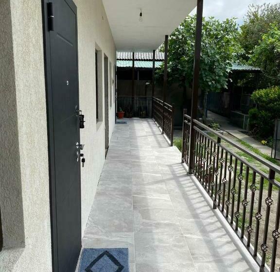 پانسیون леон