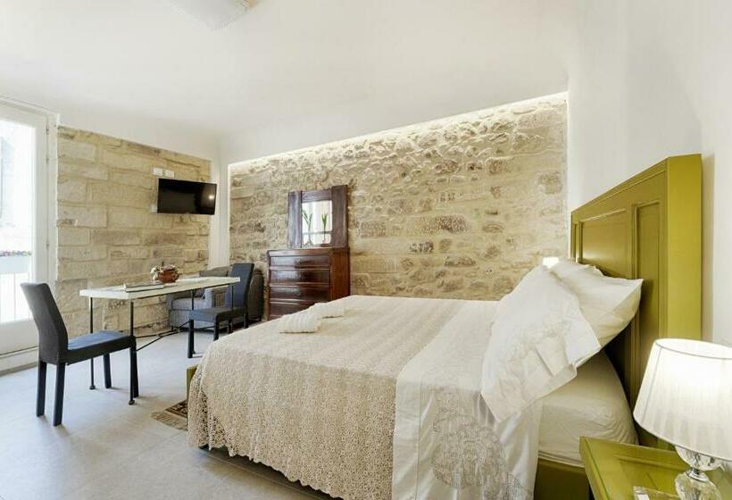 פנסיון Hyblaliferooms