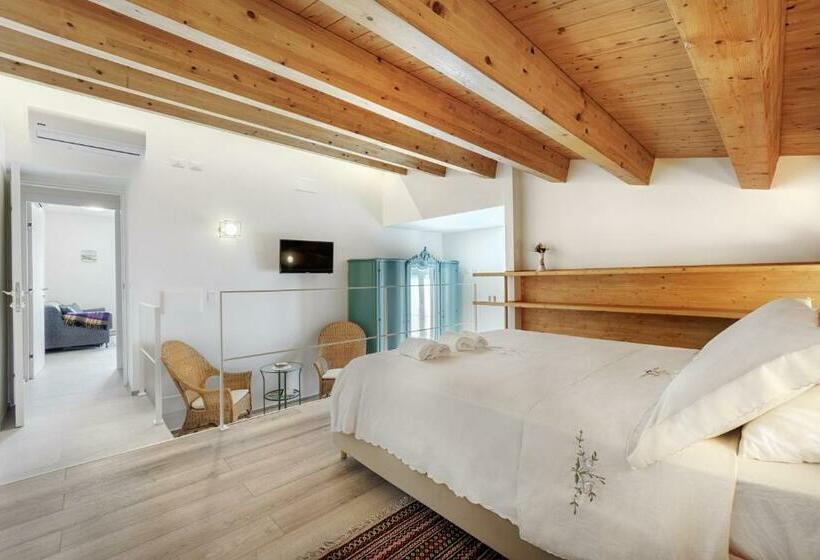 פנסיון Hyblaliferooms