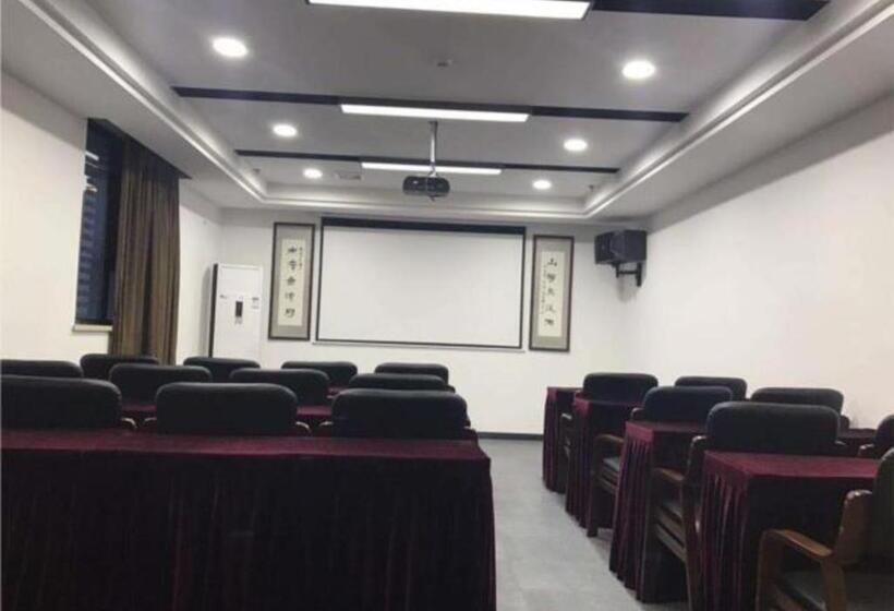 בית מלון כפרי City Comfort Inn Changchun Renmin Square Xi An Road Jindu