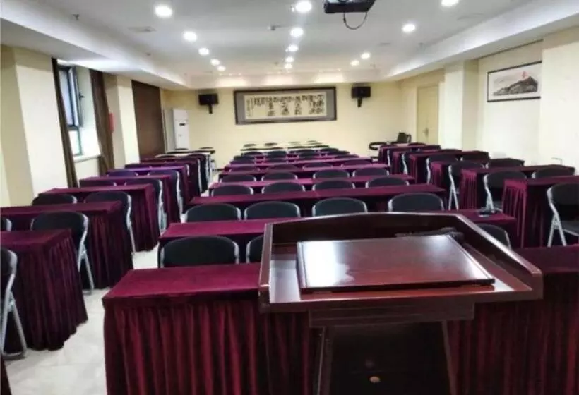 Hotelli City Comfort Inn Changchun Renmin Square Xi An Road Jindu