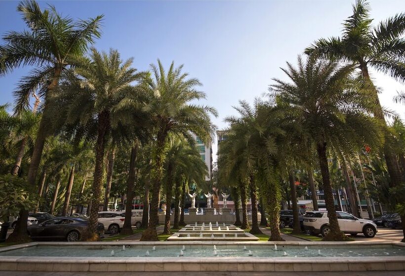 فندق Homeland International