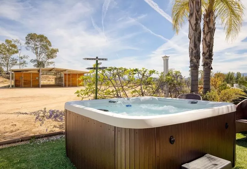 Bear Bridge By Avantstay Hilltop Haven In Temecula W/ Views, Putting Green & Hot Tub