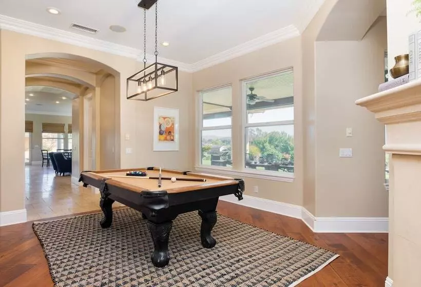 Bear Bridge By Avantstay Hilltop Haven In Temecula W/ Views, Putting Green & Hot Tub