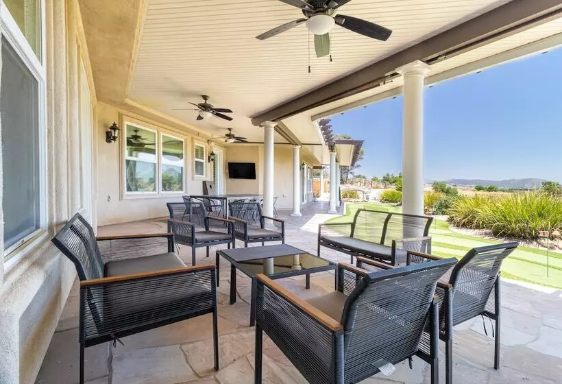 Bear Bridge By Avantstay Hilltop Haven In Temecula W/ Views, Putting Green & Hot Tub