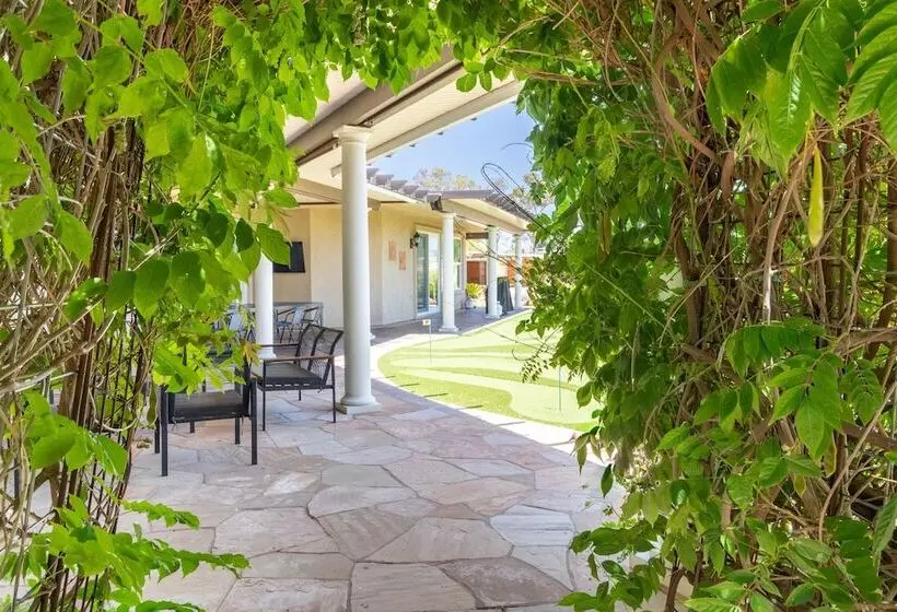 Bear Bridge By Avantstay Hilltop Haven In Temecula W/ Views, Putting Green & Hot Tub
