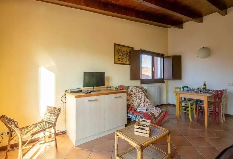 Aamiaismajoitus (B&B) Agriturismo Tenuta Monteoliveto   Cottage Relax