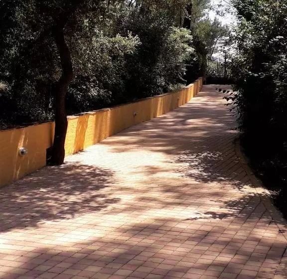 Aamiaismajoitus (B&B) Les Restanques