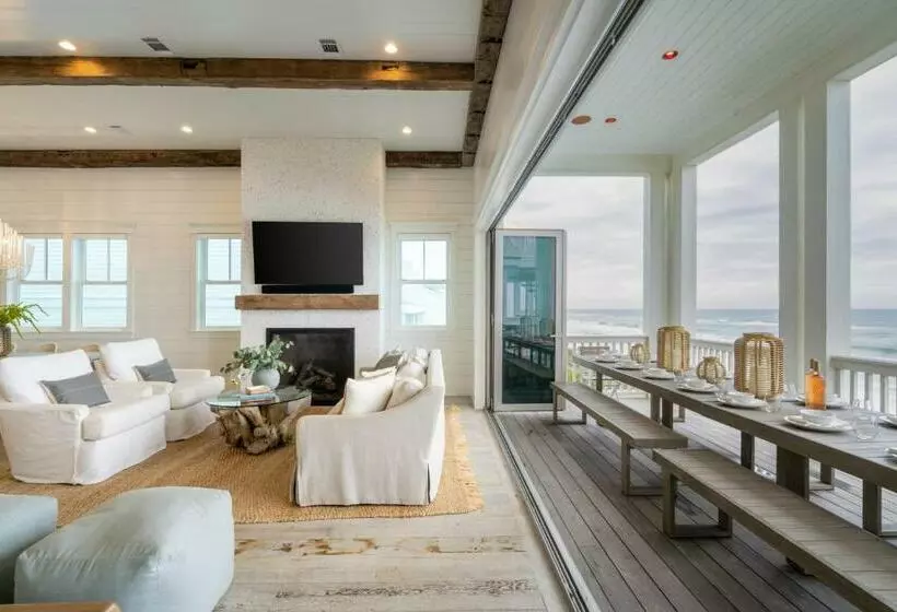 Marlin By Avantstay Beachfront Mansion W 10 Bdrs Multiple Living Spaces Kitchens