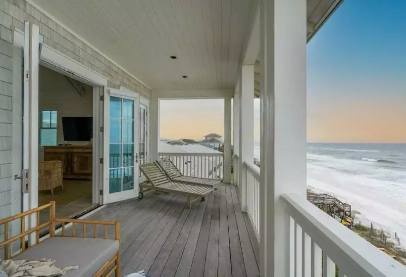 Marlin By Avantstay Beachfront Mansion W 10 Bdrs Multiple Living Spaces Kitchens