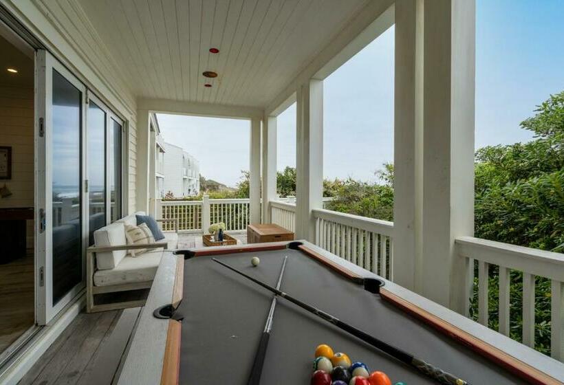 Marlin By Avantstay Beachfront Mansion W 10 Bdrs Multiple Living Spaces Kitchens