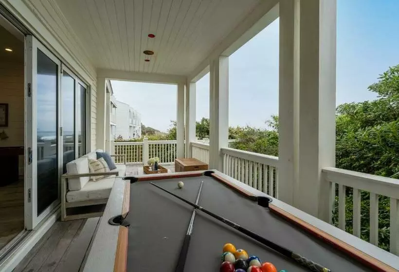 Marlin By Avantstay Beachfront Mansion W 10 Bdrs Multiple Living Spaces Kitchens