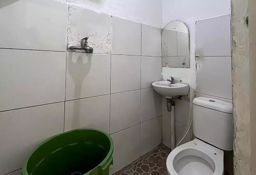 Majatalo Reddoorz At Penginapan Bunda