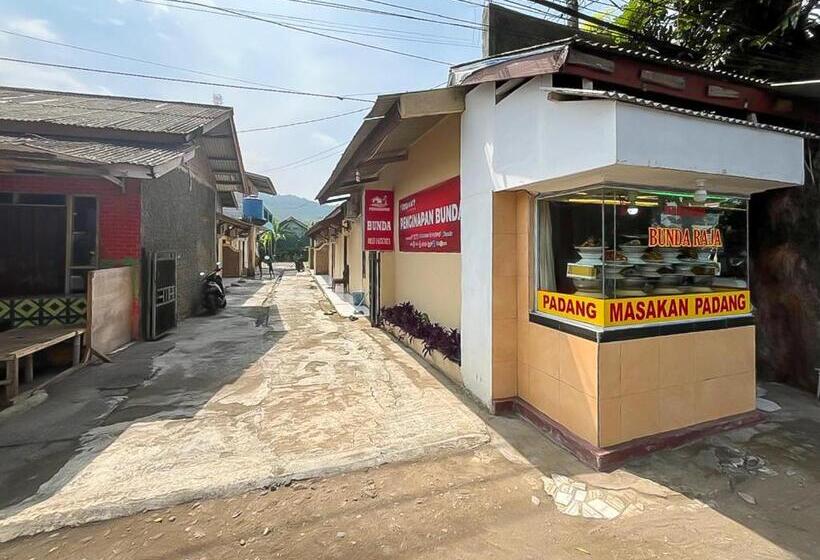 Pension Reddoorz At Penginapan Bunda