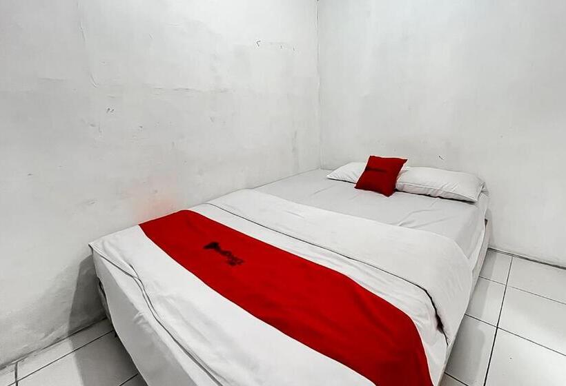 Pension Reddoorz At Penginapan Bunda