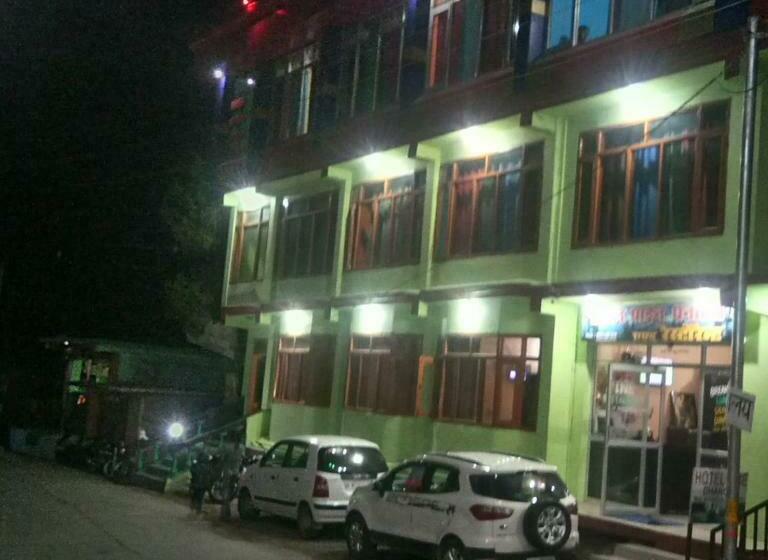 펜션 Pine Guest House Abd Restaurant