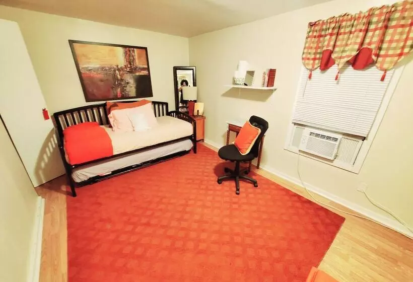 ペンション Room In Guest Room   Fall Room 3min From Yale, And Other Colleges