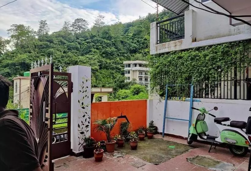 Space House Hostel